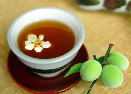 冰梅子茶｜Ice plum tea｜氷 梅茶｜얼음 매실차